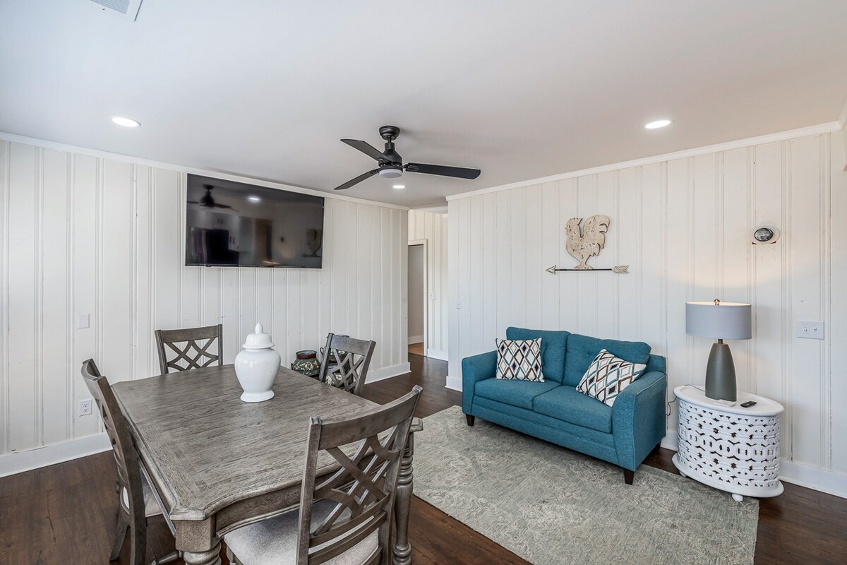 4- BR Country House near everything. 2 acres - Photo 7