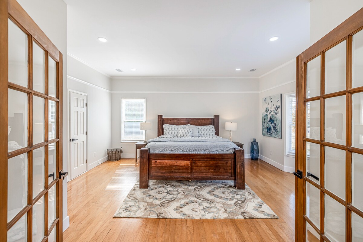 4- BR Country House near everything. 2 acres - Photo 17