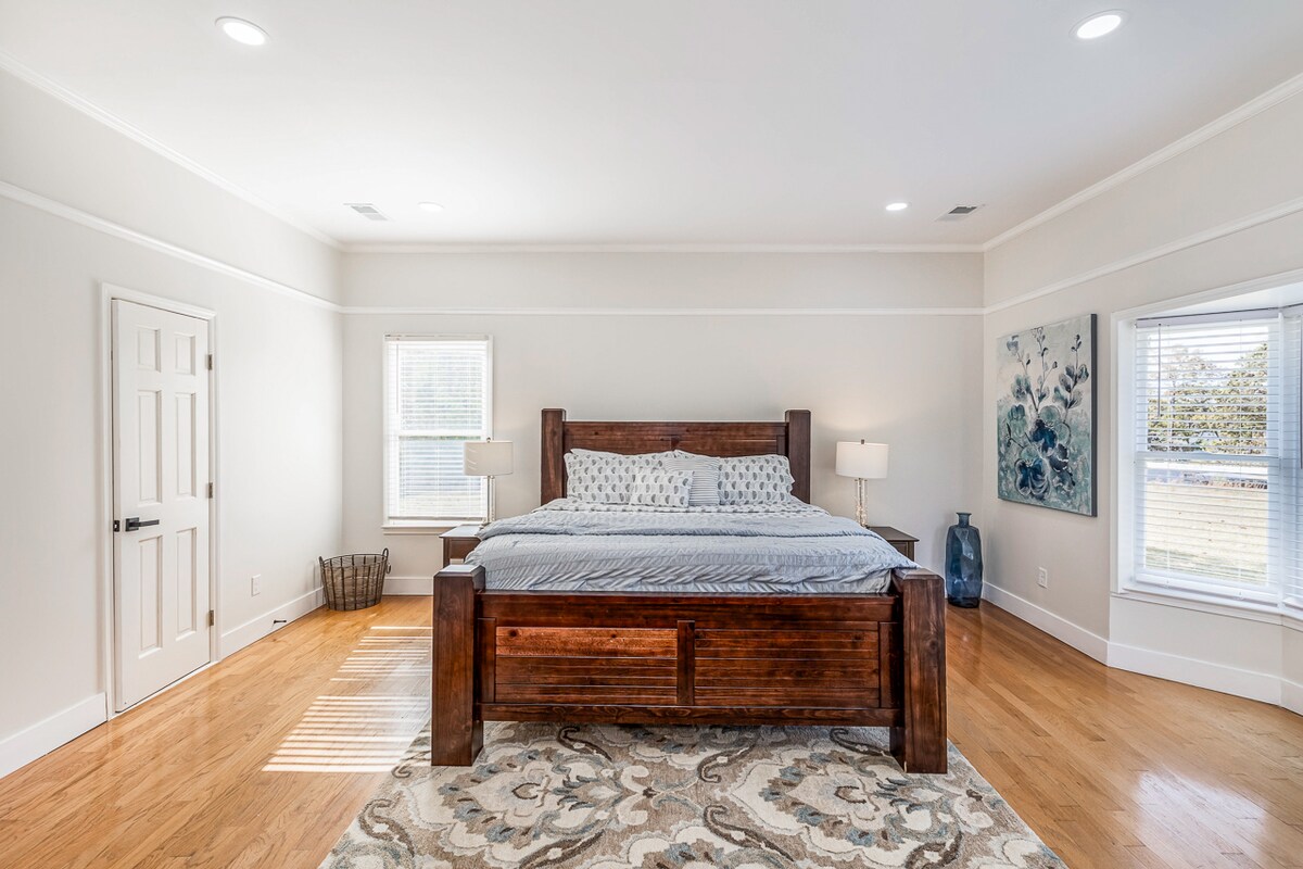 4- BR Country House near everything. 2 acres - Photo 19