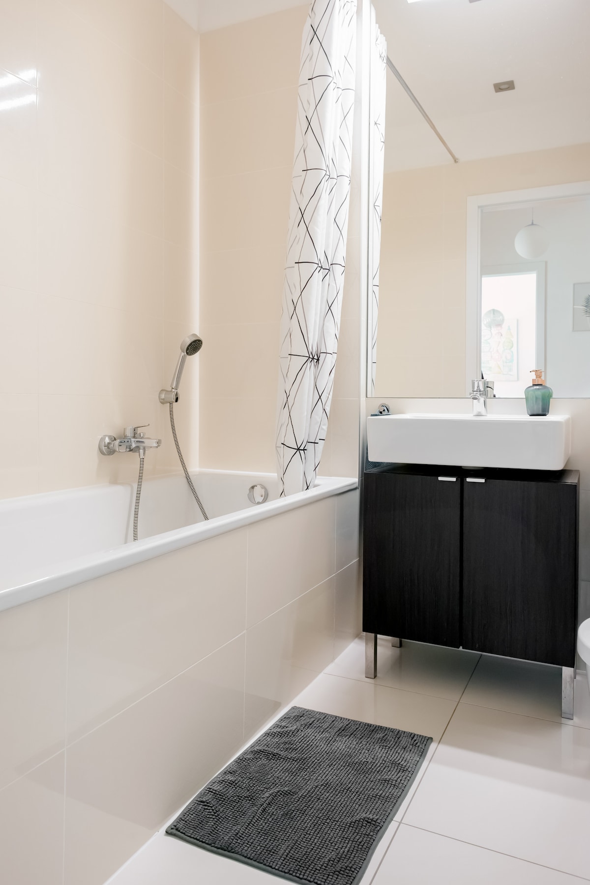 Stay in a Sleek Flat near TV Tower - Photo 8